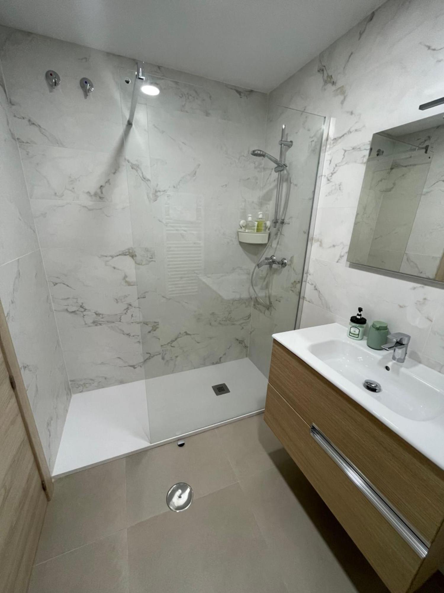 Fantastico Apartamento Trajano Parking Gratuito غرناطة المظهر الخارجي الصورة